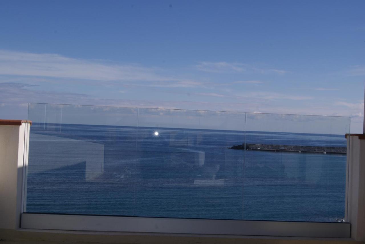 Donna Sicilia Hotel Giardini Naxos Exterior photo