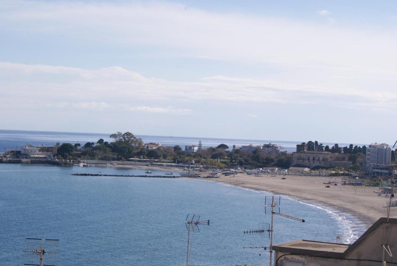 Donna Sicilia Hotel Giardini Naxos Exterior photo